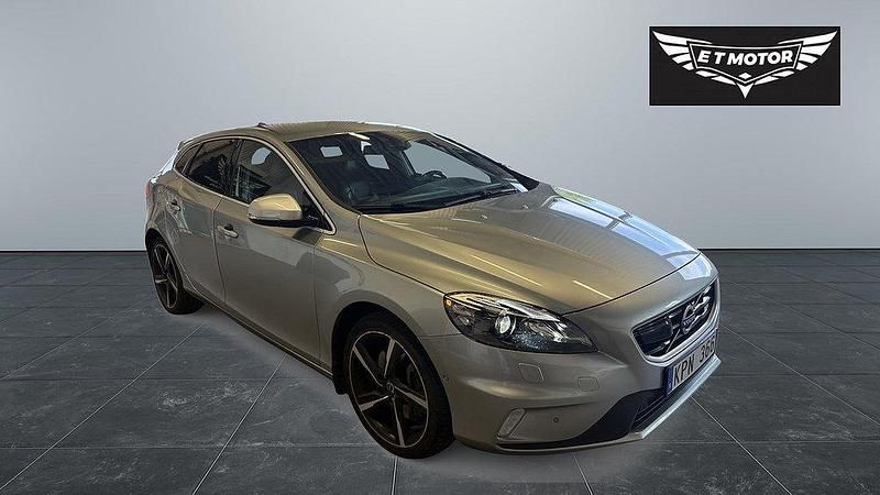 Silver Begagnad 2013 Volvo V40 R-Design Kombi | 84 900 kr (Marknadspris) - Bild 1/4