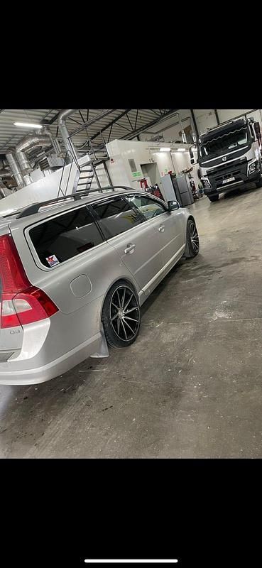 Begagnad 2012 Volvo V70 Kombi | 74 900 kr (Marknadspris) - Bild 1/4