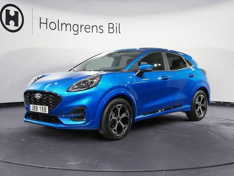 Blå Begagnad 2024 Ford Puma ST-Line Halvkombi | 249 800 kr (Marknadspris) - Bild 1/4