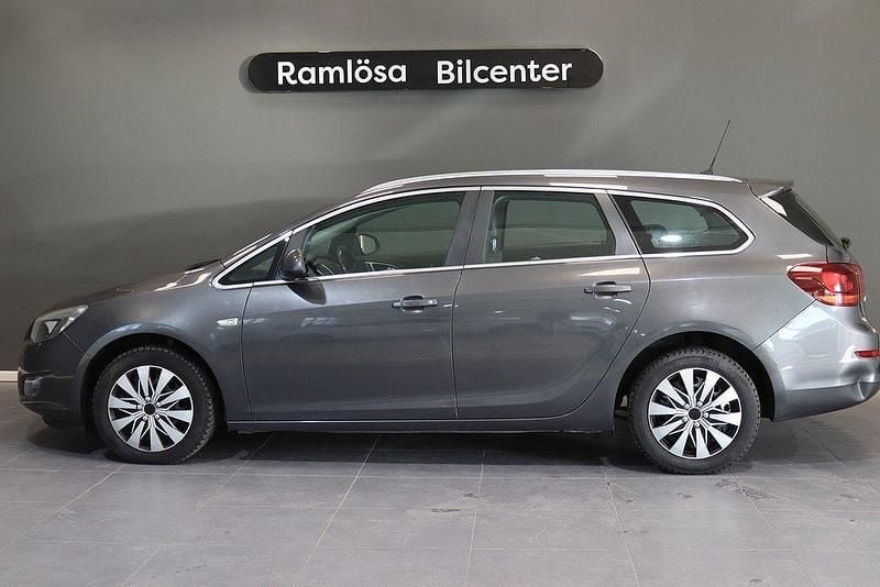 Grå Begagnad 2010 Opel Astra Enjoy Kombi | 46 900 kr (Marknadspris) - Bild 1/4