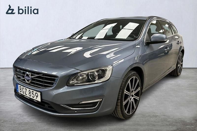 Blå Begagnad 2018 Volvo V60 Momentum Kombi | 219 900 kr (Bra pris) - Bild 1/3