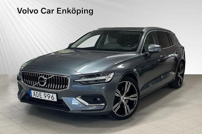 Grå Begagnad 2018 Volvo V60 Inscription Kombi | 299 900 kr (Marknadspris) - Bild 1/4