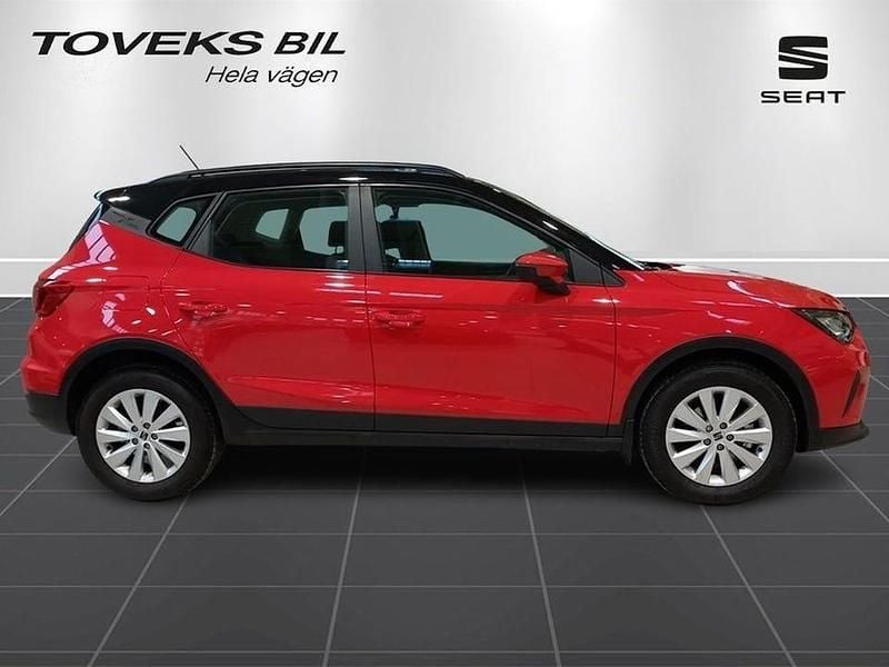 Pure red midnight black m Begagnad 2023 Seat Arona SUV | 179 900 kr (Bra pris) - Bild 1/4