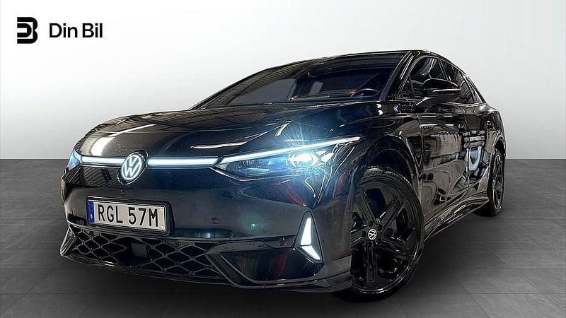 Svart Begagnad 2024 VW ID.7 GTX Halvkombi | 589 900 kr (Marknadspris) - Bild 1/4