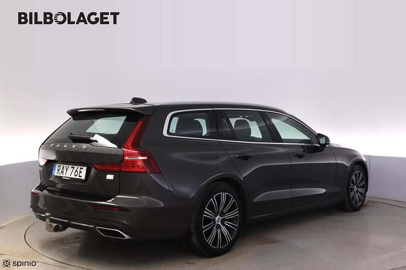 Begagnad Volvo V60 253 HK (186 kW) 2022 Mörkgrå Kombi