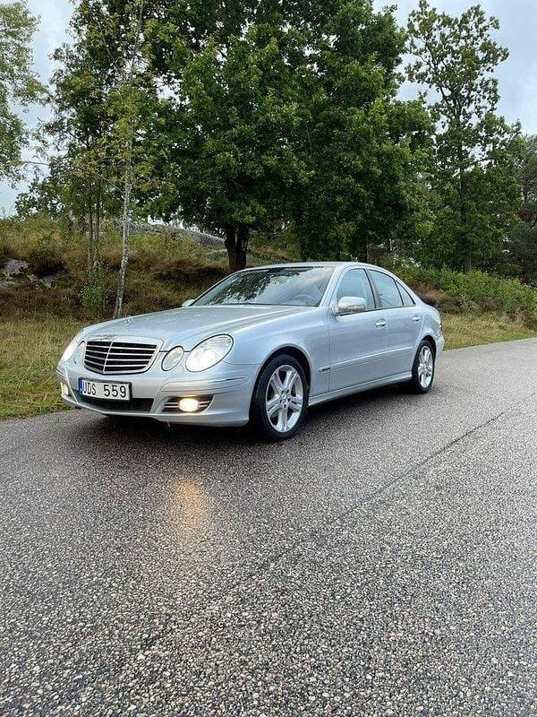 Silver Begagnad 2007 Mercedes E320 Avantgarde Sedan | 59 000 kr (Marknadspris) - Bild 1/4