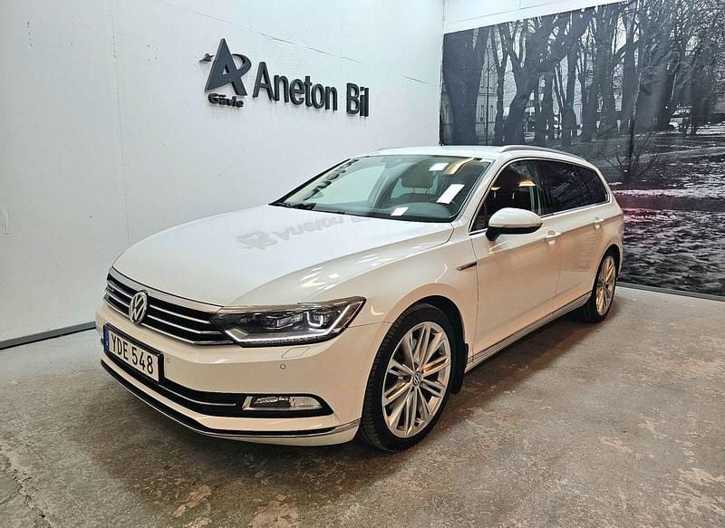 Vit Begagnad 2016 VW Passat Kombi | 189 900 kr (Marknadspris) - Bild 1/4