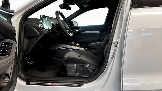 Begagnad Audi A5 Design 204 HK (150 kW) 2024 Glaciärvit metallic Kombi