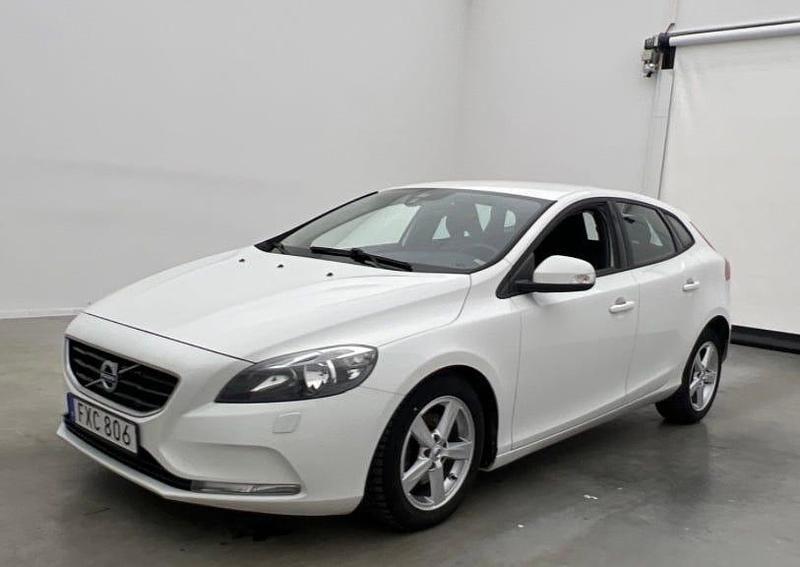 Begagnad Volvo V40 115 HK (84 kW) 2015 Halvkombi