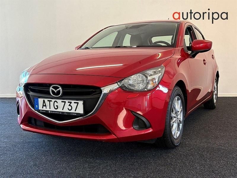 Röd Begagnad 2015 Mazda 2 Halvkombi | 109 900 kr - Bild 1/4