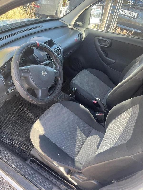 Vit Begagnad 2007 Opel Combo Minibuss | 30 000 kr (Lite dyr) - Bild 1/4