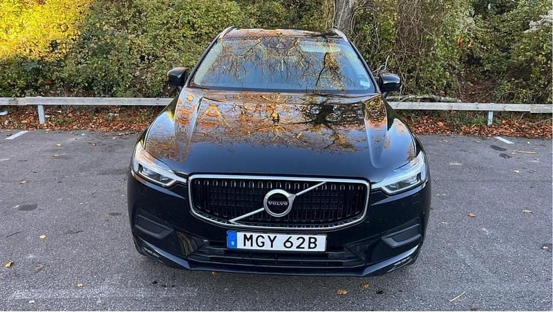 Svart Begagnad 2020 Volvo XC60 Momentum SUV | 325 000 kr (Marknadspris) - Bild 1/4