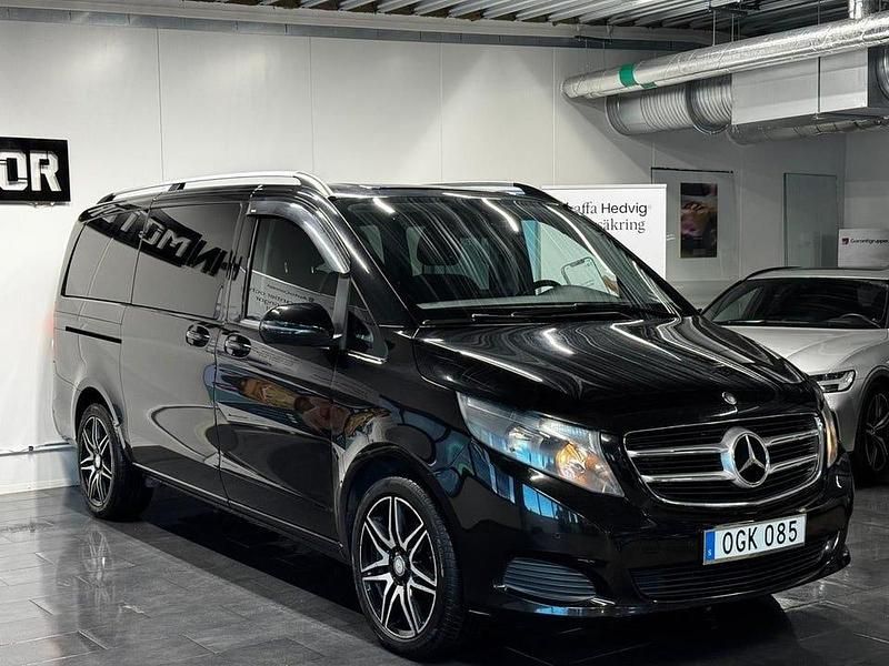 Begagnad Mercedes V220 163 HK (119 kW) 2016 Svart Minibuss