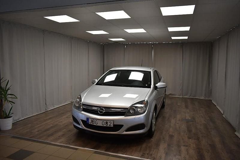 Grå Begagnad 2006 Opel Astra GTC Halvkombi | 34 900 kr - Bild 1/4