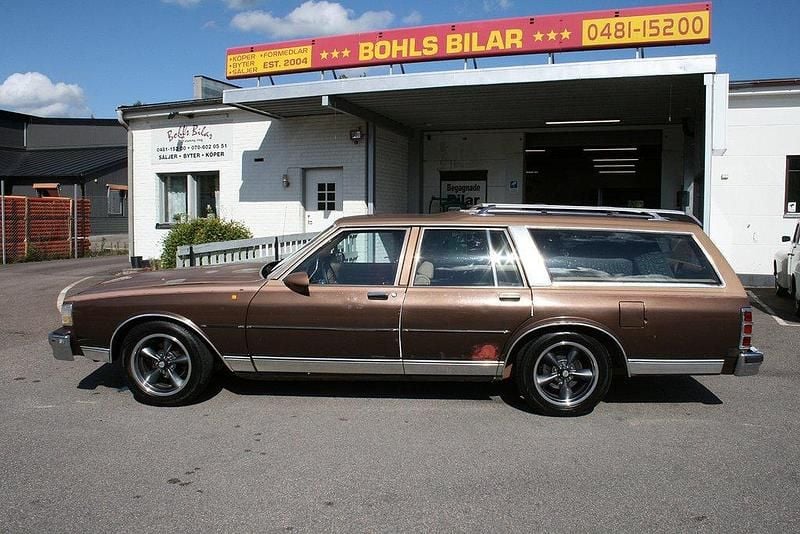 Flerfärgad Begagnad 1988 Chevrolet Caprice Kombi | 69 000 kr - Bild 1/4