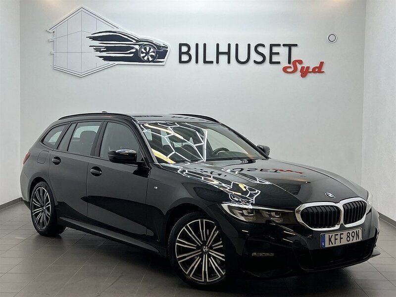 Svart Begagnad 2020 BMW 320 M Sport Kombi | 298 500 kr (Marknadspris) - Bild 1/4
