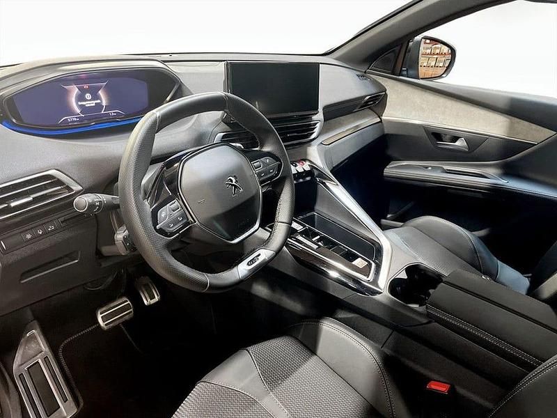 Begagnad Peugeot 5008 GT 131 HK (96 kW) 2024 Grå SUV