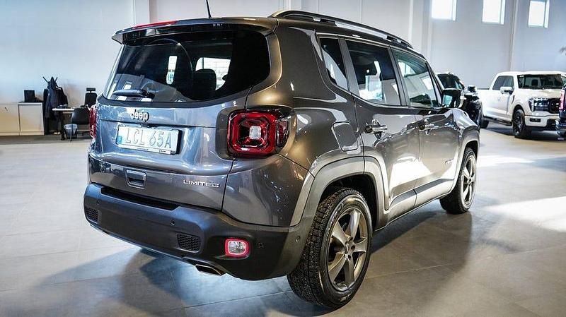 Begagnad Jeep Renegade Limited 150 HK (110 kW) 2021 Mörkgrå SUV