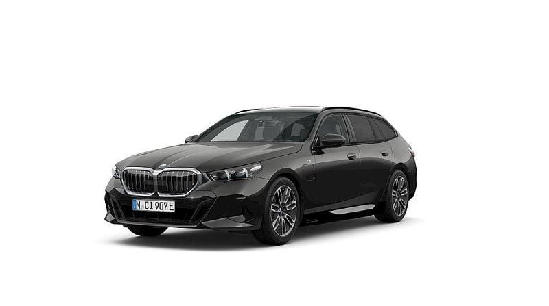 Grå Begagnad 2025 BMW 530e M Sport Kombi | 714 500 kr (Bra pris) - Bild 1/4