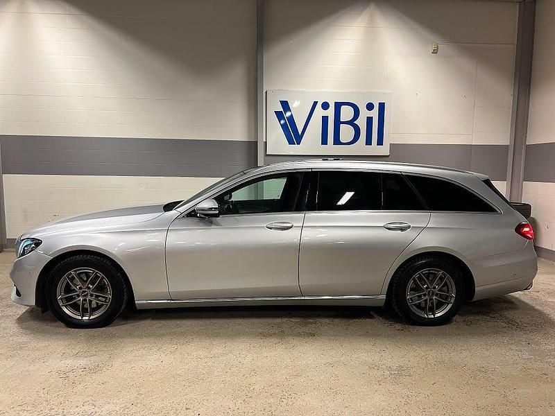 Begagnad Mercedes E220 Avantgarde 194 HK (142 kW) 2017 Silver Kombi