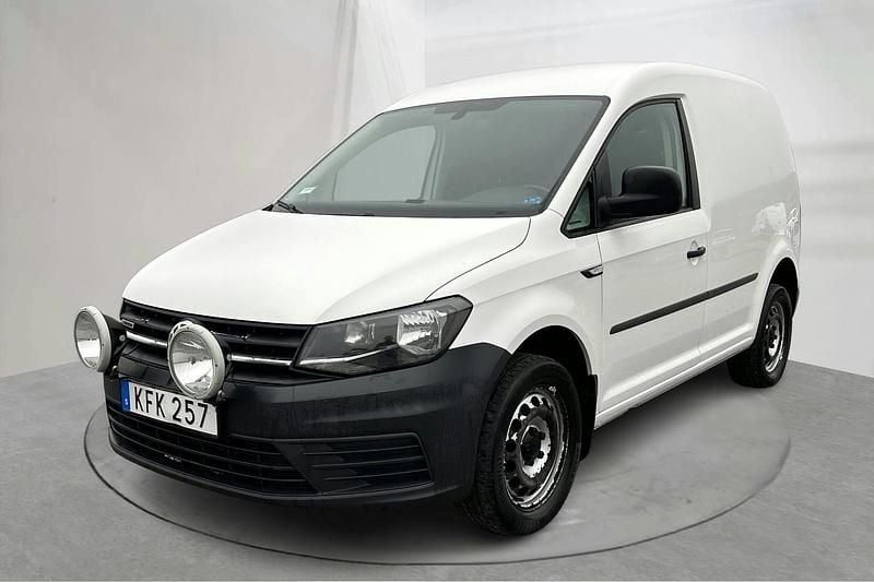 Vit Begagnad 2017 VW Caddy Minibuss | 110 000 kr (Superpris) - Bild 1/4