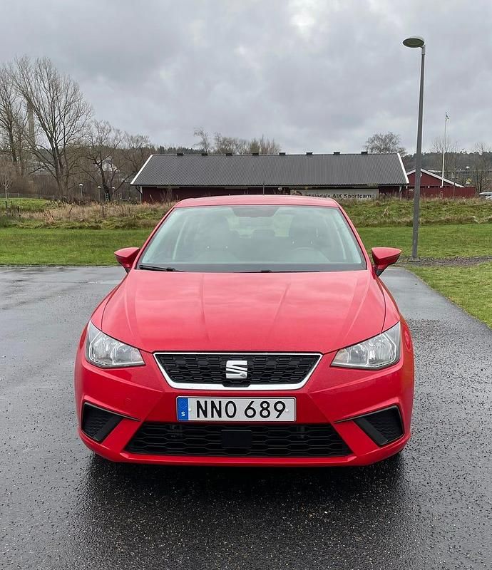 Begagnad 2020 Seat Ibiza Halvkombi | 116 000 kr (Marknadspris) - Bild 1/4