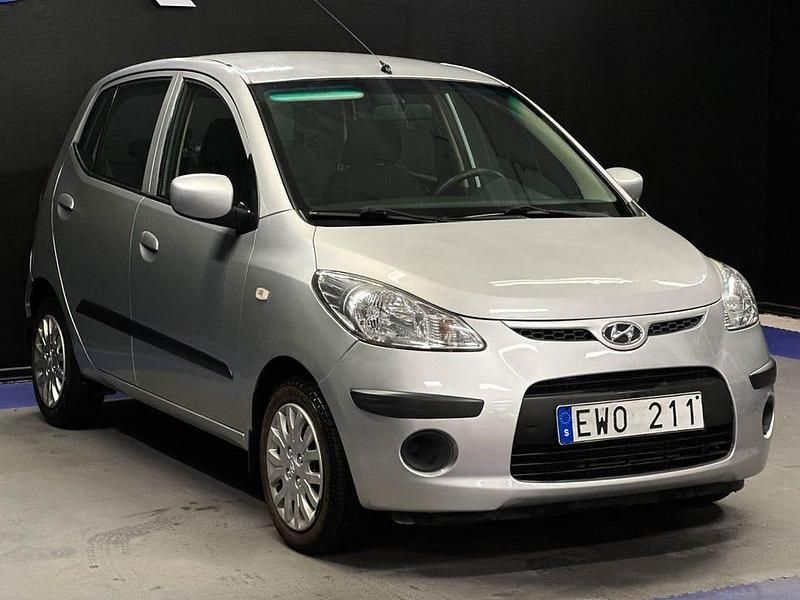Begagnad Hyundai i10 78 HK (57 kW) 2010 Silver Halvkombi