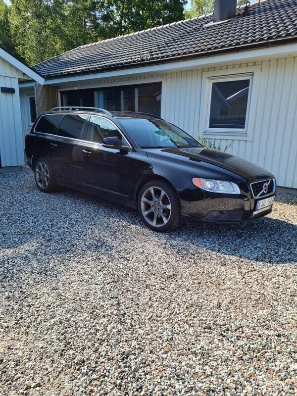 Svart Begagnad 2012 Volvo V70 Momentum Kombi | 95 000 kr (Bra pris) - Bild 1/4