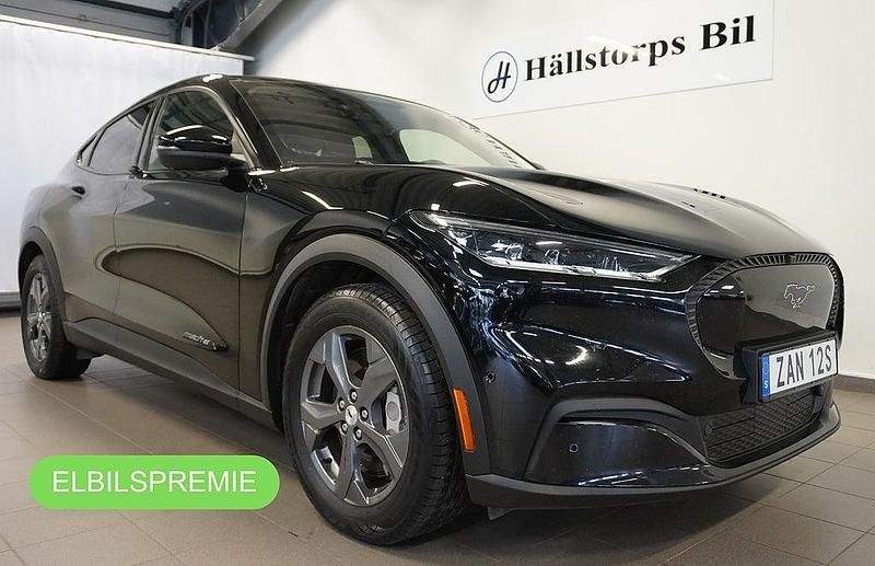 Begagnad Ford Mustang Mach-E 216 kW (294 HK) 2022 Svart SUV