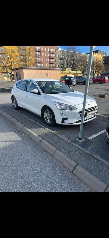 Begagnad 2019 Ford Focus Halvkombi | 85 000 kr (Bra pris) - Bild 1/4