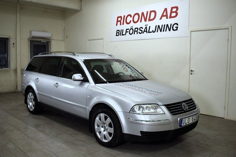 Silver Begagnad 2003 VW Passat Kombi | 69 900 kr - Bild 1/4