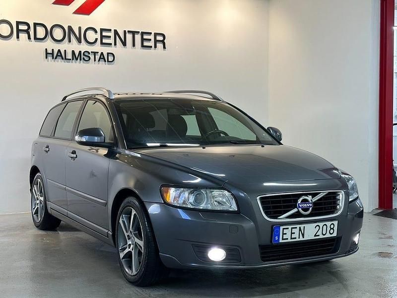 Begagnad Volvo V50 150 HK (110 kW) 2011 Grå Kombi