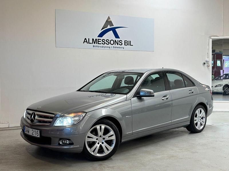 Silver Begagnad 2010 Mercedes C220 Avantgarde Sedan | 99 900 kr (Lite dyr) - Bild 1/4