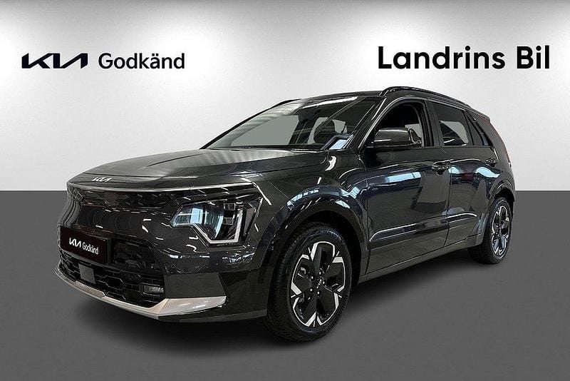 Grå (grå metallic) Begagnad 2023 Kia e-Niro 2 SUV | 369 300 kr (Dyr) - Bild 1/4