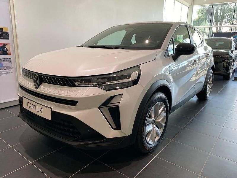 Vit Ny 2025 Renault Captur Evolution SUV | 249 900 kr (Lite dyr) - Bild 1/4