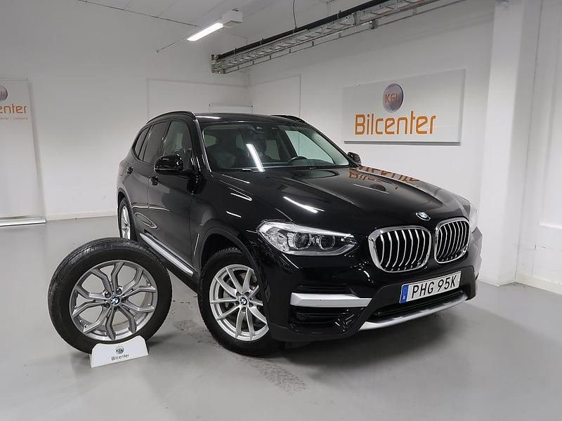 Svart Begagnad 2021 BMW X3 SUV | 359 900 kr (Superpris) - Bild 1/3