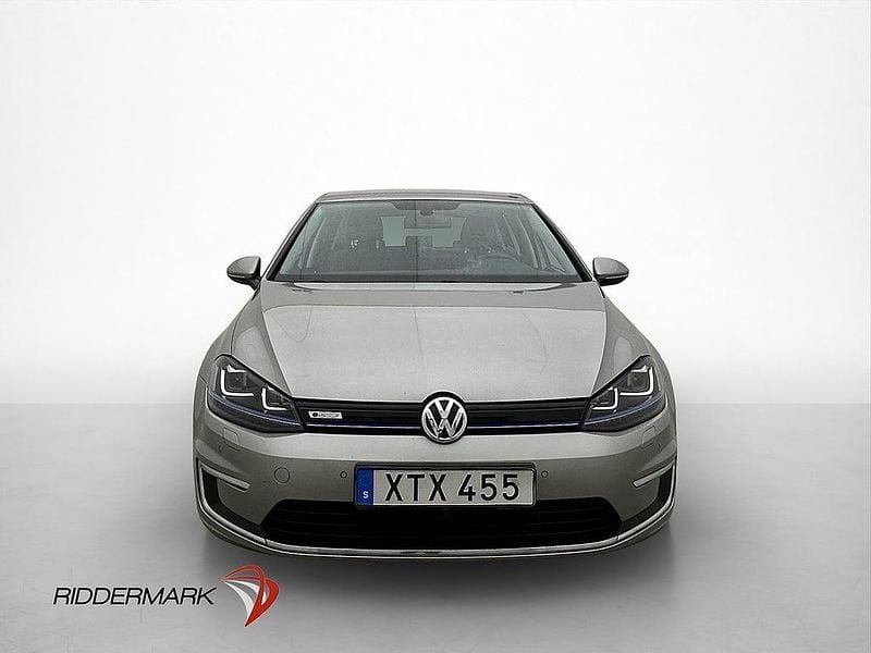 Begagnad VW e-Golf 85 kW (116 HK) 2016 Silver Halvkombi