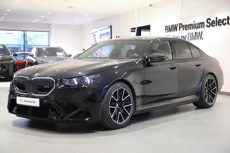 Begagnad BMW M5 Comfort Edition 737 HK (542 kW) 2025 Svart Sedan