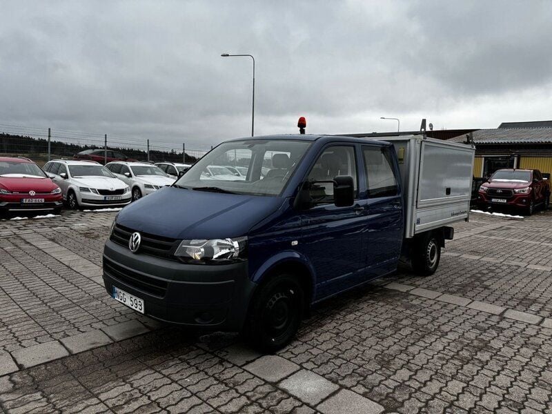 Mörkblå (blå) Begagnad 2013 VW T5 Van | 179 900 kr - Bild 1/4