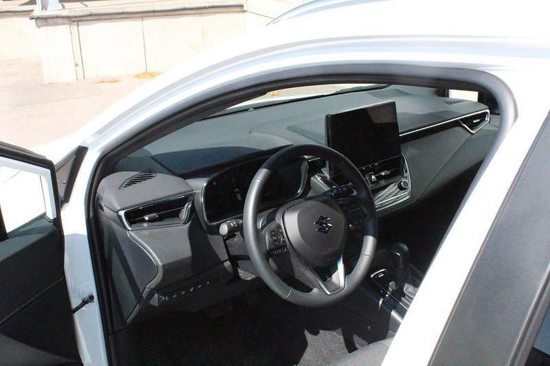 Begagnad Suzuki Swace 141 HK (103 kW) 2024 Vit Kombi