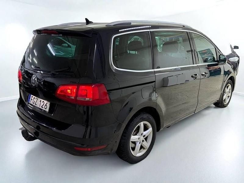 Begagnad VW Sharan 140 HK (102 kW) 2014 Svart Minibuss