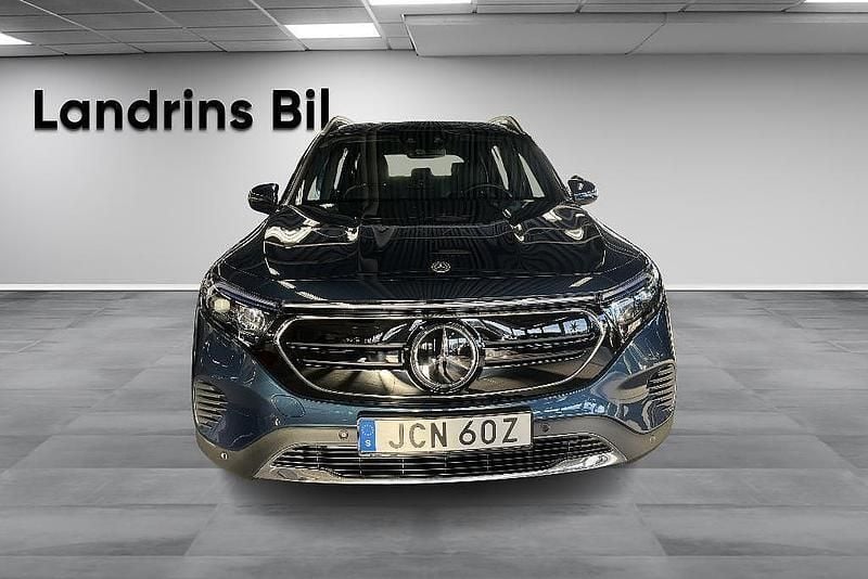 Begagnad Mercedes EQB300 Progressive 167 kW (228 HK) 2022 Blå SUV