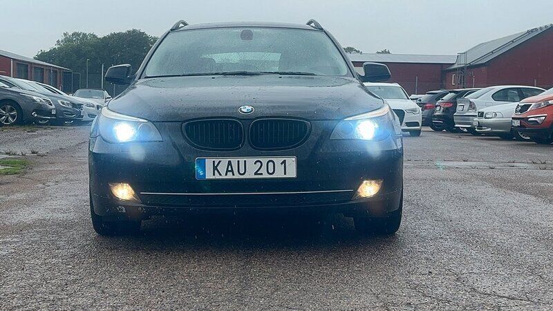 Svart Begagnad 2009 BMW 523 Kombi | 59 500 kr - Bild 1/4