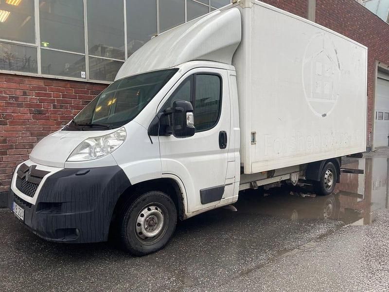 Vit Begagnad 2014 Citroën Jumper Minibuss | 120 000 kr (Lite dyr) - Bild 1/4