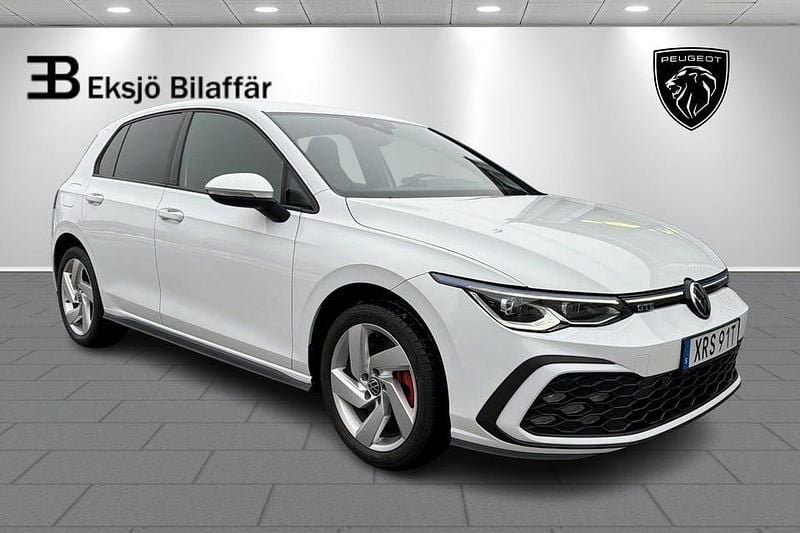 Begagnad VW Golf VIII GTE 245 HK (180 kW) 2020 Vit Halvkombi
