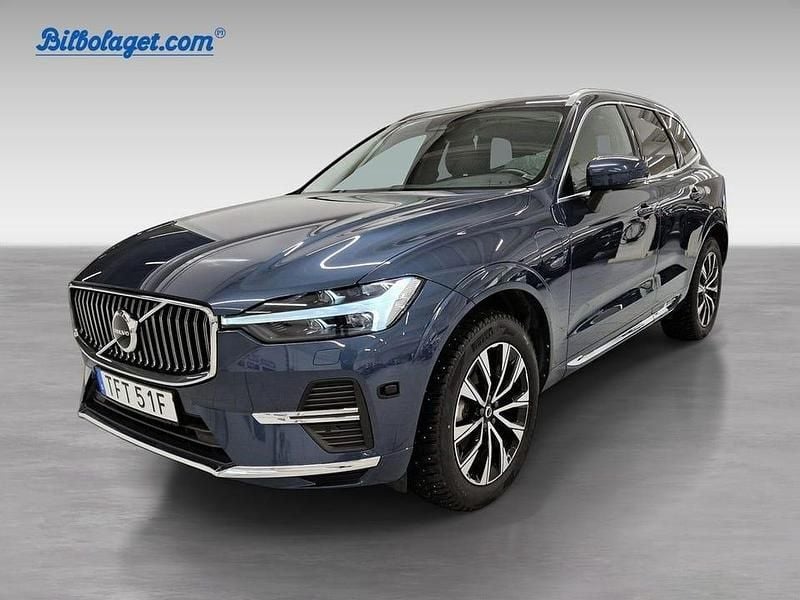 Blå Begagnad 2023 Volvo XC60 Plus SUV | 529 500 kr (Dyr) - Bild 1/4