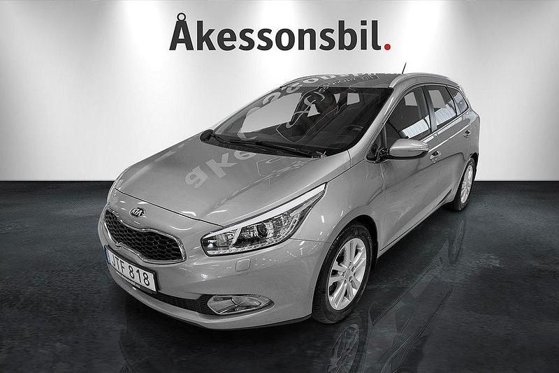Grå Begagnad 2015 Kia Ceed Comfort Kombi | 119 000 kr (Dyr) - Bild 1/4