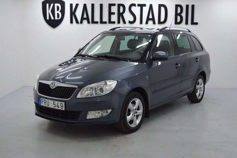 Mörkgrå Begagnad 2011 Skoda Fabia Elegance Kombi | 59 900 kr (Dyr) - Bild 1/4