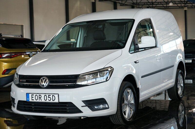 Vit Begagnad 2020 VW Caddy Minibuss | 204 500 kr (Superpris) - Bild 1/4