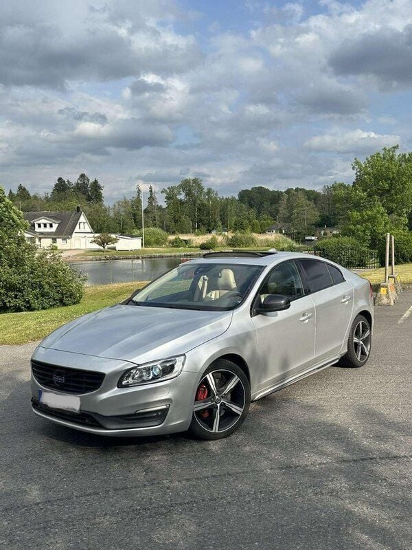 Begagnad 2014 Volvo S60 Sedan | 159 900 kr - Bild 1/4